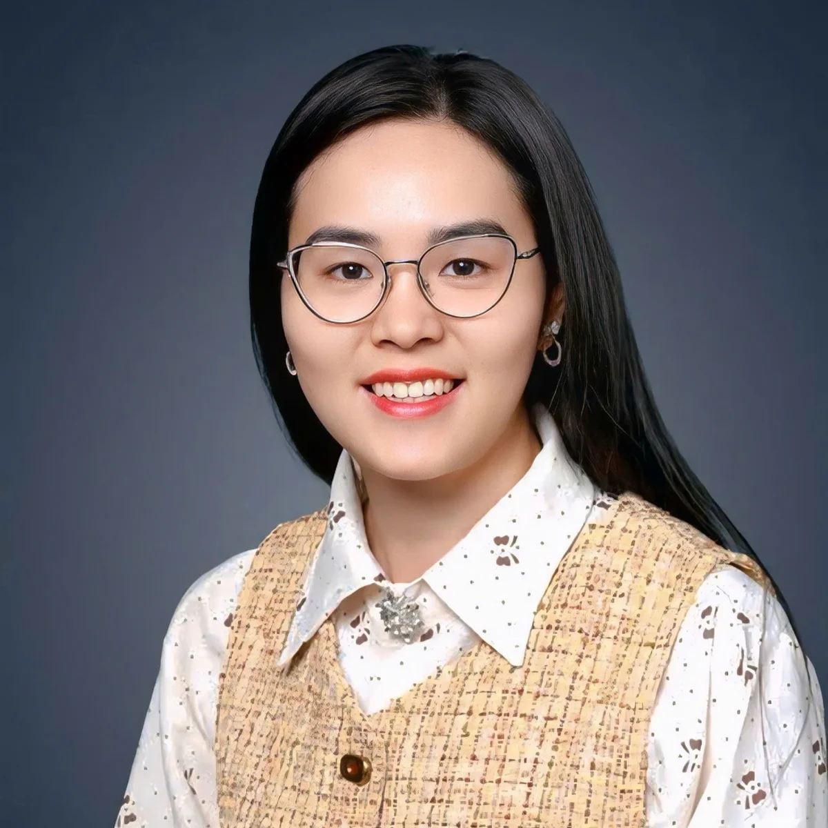 Tu Hoang 
