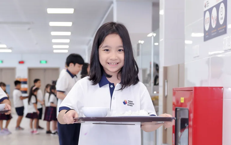 Outstanding school cafeteria
